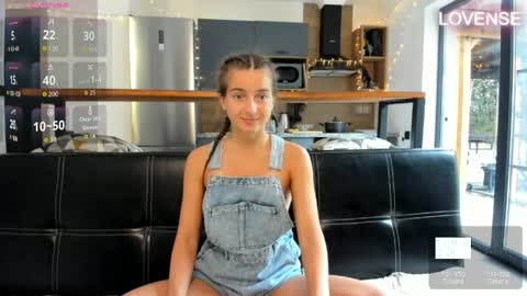 Eliz                               online show from April 14, 3:04 pm