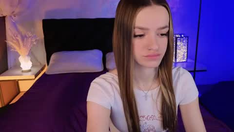 elizzza_ online show from June 2, 5:09 am