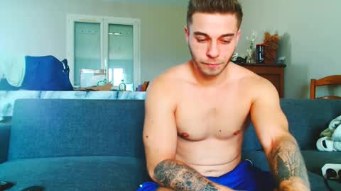 elkafit28 online show from April 13, 1:48 pm