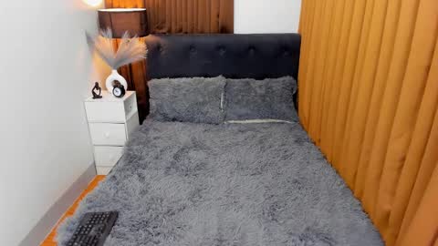 Ella online show from December 27, 4:54 pm