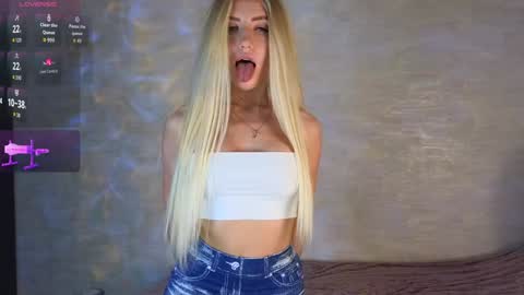 Ella online show from February 24, 2:03 am