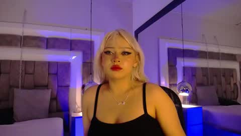 ella_brookss online show from May 4, 4:08 am