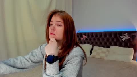 Snapshot of ella_mayers chatting on February 13, 9:50 pm Ella Mayers online show from February 13, 9:50 pm