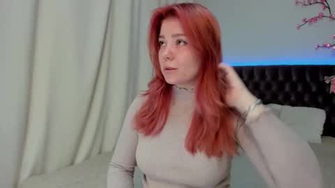 Snapshot of ella_mayers chatting on October 2, 12:26 pm Ella Mayers online show from October 2, 12:26 pm