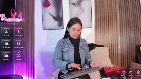 ella rouse online show from November 10, 12:52 pm