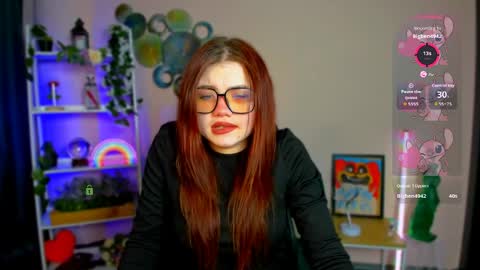 Ella online show from April 18, 7:18 pm