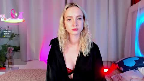 Ella online show from February 9, 1:59 pm