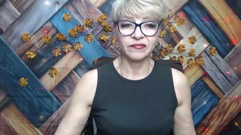 EllaBonito online show from November 24, 6:45 am