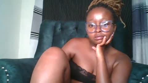 ellah-simone online show from June 20, 1:12 am