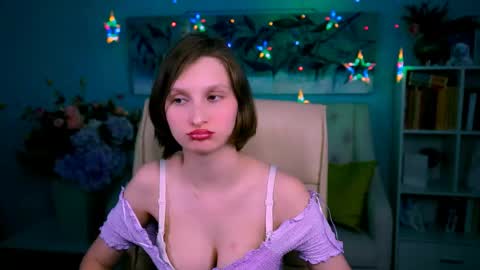 Ella online show from May 29, 5:44 pm