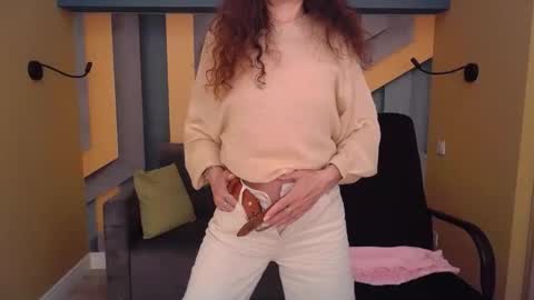 EllaLongs online show from May 17, 11:41 am