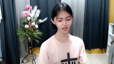 ELLA online show from May 14, 8:51 pm