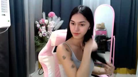 ELLA online show from March 30, 2:17 pm