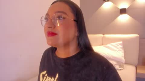 Ella online show from September 24, 11:17 am