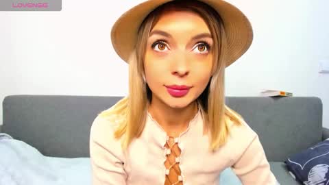 ellen_flow online show from October 27, 11:16 pm