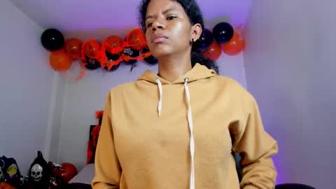  Ellie   online show from November 1, 7:02 pm