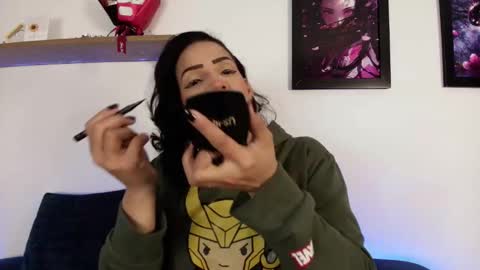 elliee1 online show from December 5, 12:58 pm