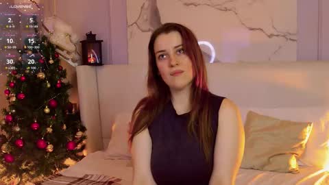 EllieLarson online show from December 3, 5:24 pm