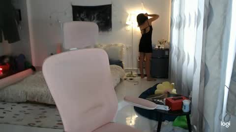 ellieyun online show from February 23, 4:47 am