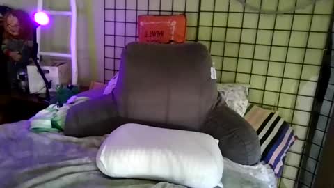 Elliohh online show from May 30, 11:58 pm
