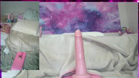 elly Apples online show from October 19, 3:44 am