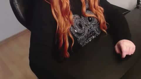 Elly online show from December 14, 9:59 am