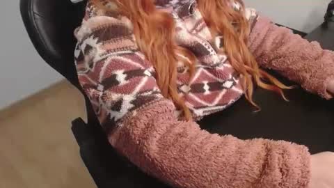 Elly online show from November 23, 6:39 pm