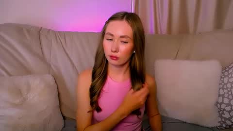  Elly  online show from March 21, 8:19 am