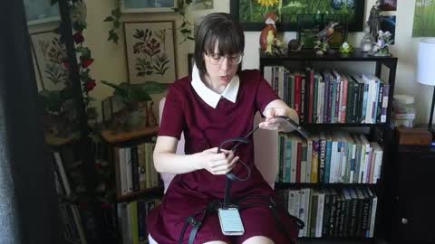 Elly Naomi online show from June 6, 5:19 pm