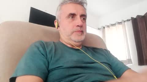 fer online show from February 15, 9:15 pm