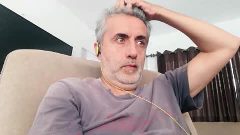 fer online show from February 1, 6:19 pm