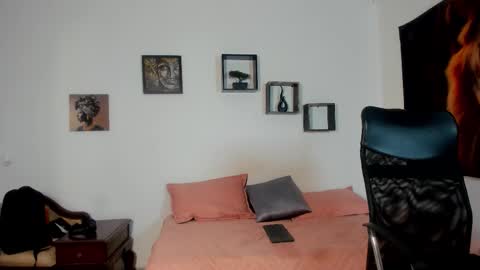 elpekas247 online show from March 22, 1:04 pm