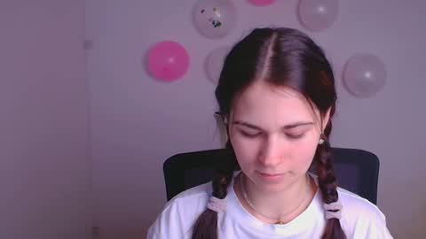 Elsa online show from February 16, 8:00 pm