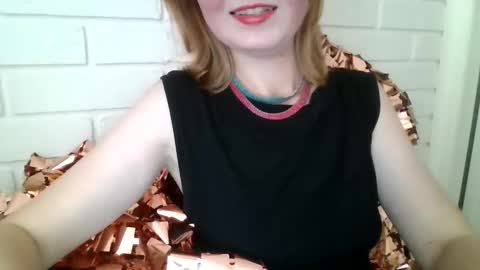 Snapshot of elsamartinez chatting on October 15, 11:44 am ElsaMartinez online show from October 15, 11:44 am