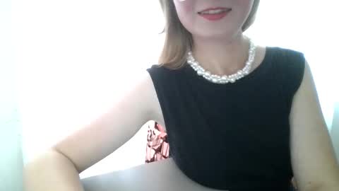 Snapshot of elsamartinez chatting on September 29, 10:58 am ElsaMartinez online show from September 29, 10:58 am