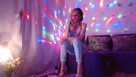 Elisa online show from May 24, 7:53 pm