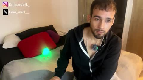 emanuell___ online show from April 18, 11:27 pm