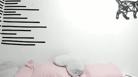 Ema Walker online show from April 16, 8:20 pm