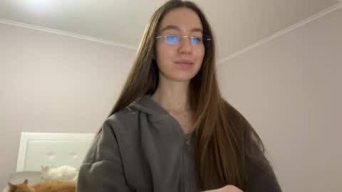 Alina online show from April 9, 7:08 pm