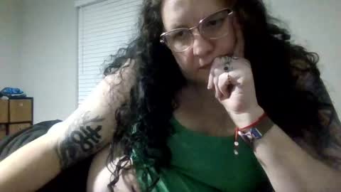 Emberlyn Nix online show from May 29, 7:50 am