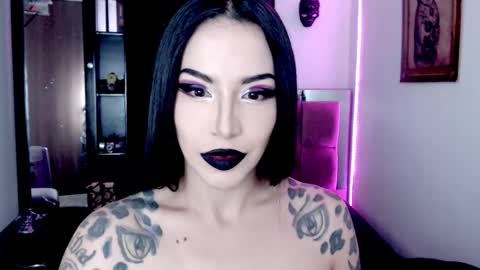 Emerald Black online show from January 13, 5:04 am