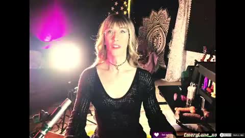 Emery Lune online show from June 10, 2:11 am