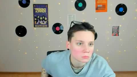 emi_fade online show from February 4, 10:08 am