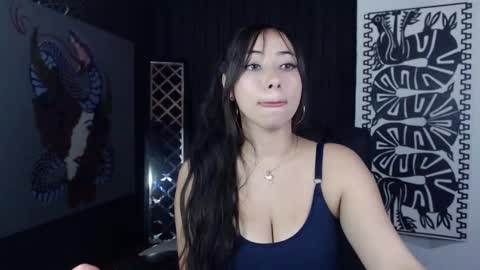 Snapshot of emiantonella_ chatting on March 6, 12:54 am Antonella  online show from March 6, 12:54 am