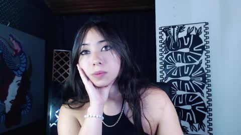 Snapshot of emiantonella_ chatting on February 5, 2:51 am Antonella  online show from February 5, 2:51 am