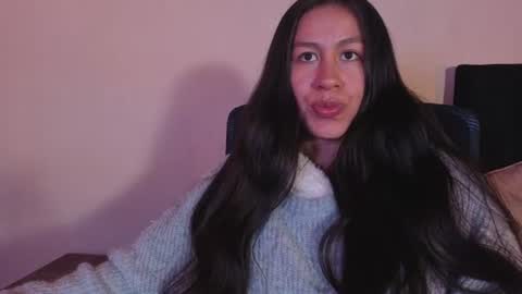 Emilia Gomez online show from August 4, 9:05 am