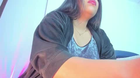 Emi online show from March 6, 9:31 pm