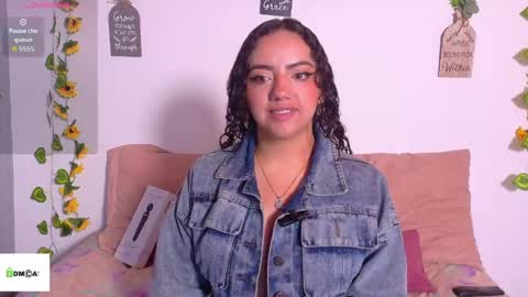 Emily online show from May 25, 11:05 am
