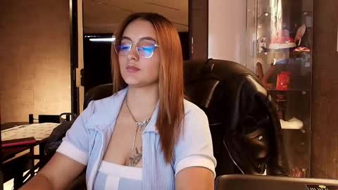 Emily online show from October 17, 4:11 pm