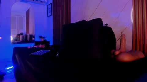   online show from November 6, 12:57 am